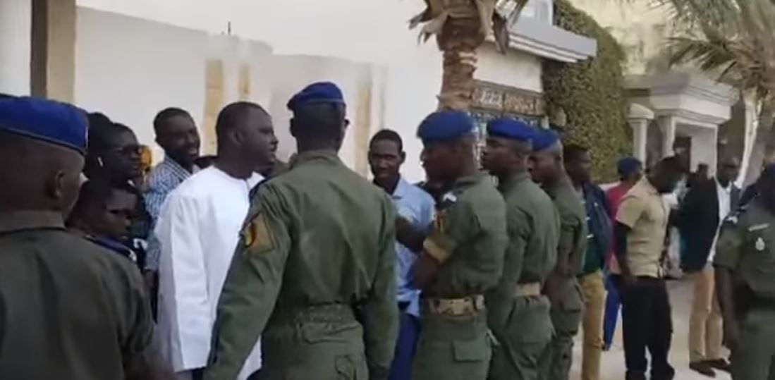 Blocage de tournées d’opposants politiques : le régime de Macky Sall pointé du doigt