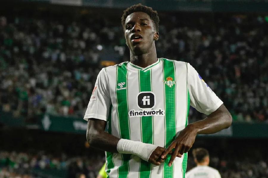 Brentford convoite Assane Diao, pépite du Betis Séville, pour enrichir son attaque