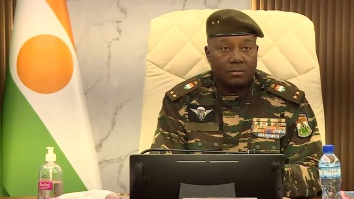 Niger: révision controversée des accords militaires et suspension avec l’OIF