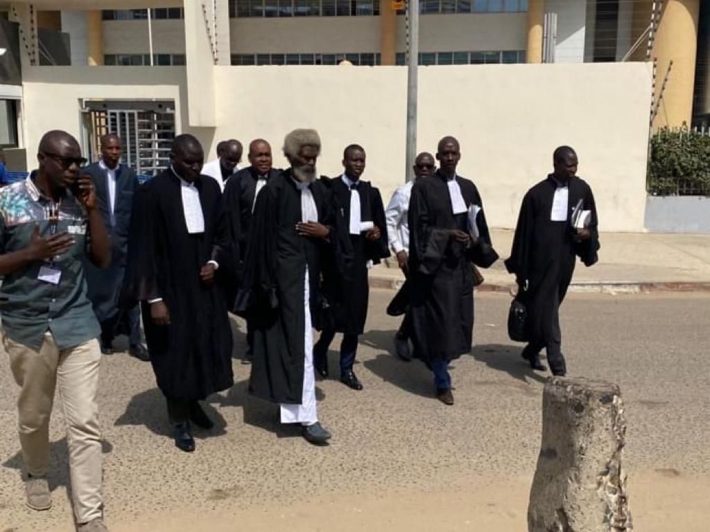 Rabat d’arrêt : Les avocats de Sonko déposent une requête pour « accélérer la procédure »