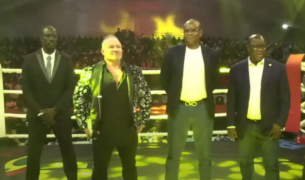 Clash Akhlou Brick vs Ngaaka Blindé : Le ministre des Sports, Lat Diop « sonkorisé » au Grand Théâtre (Vidéo)