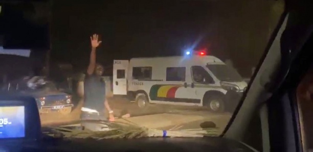 « Rien ni personne n’arrêtera notre tournée » : Khalifa Sall voit son convoi bloqué de nouveau