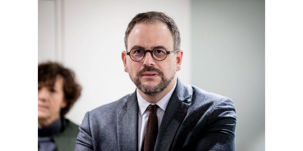 France : Le ministre de la Santé démissionne pour protester contre la loi immigration