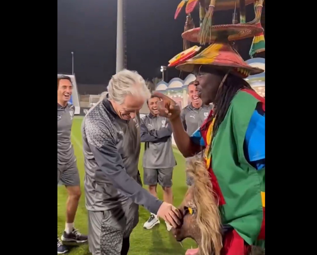 Arabie Saoudite: Paco Sénégal Rék fait exploser de rire les joueurs et le coach d’Al Hilal, Regardez!