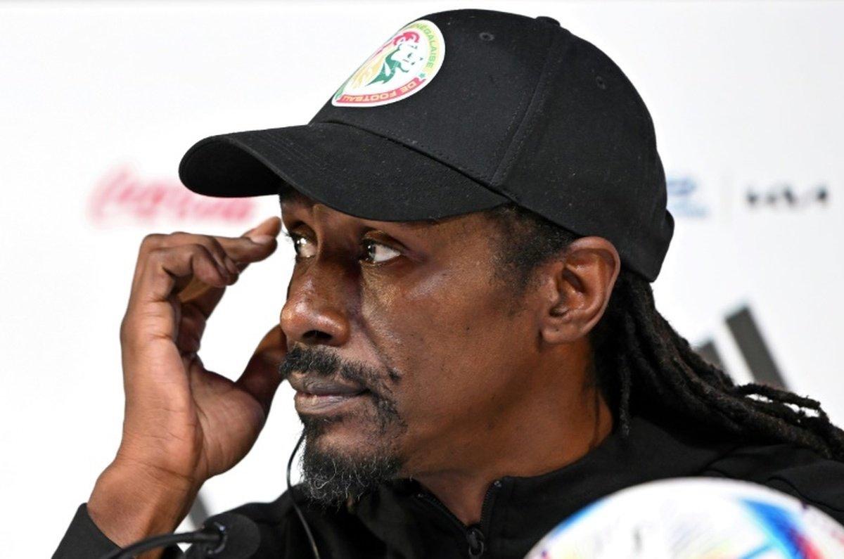 Humilité et sérieux chez les Lions: Cissé prône la prudence pour le Sénégal