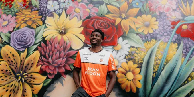 Transfert sensationnel : Nathaniel Adjei prêté au FC Lorient pour renforcer la défense