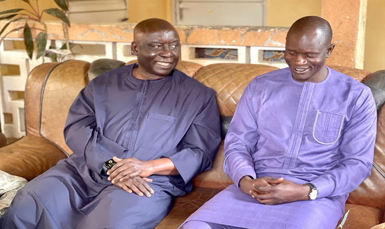 Thiès : Idrissa Seck au domicile du Dr Babacar Diop (vidéo)