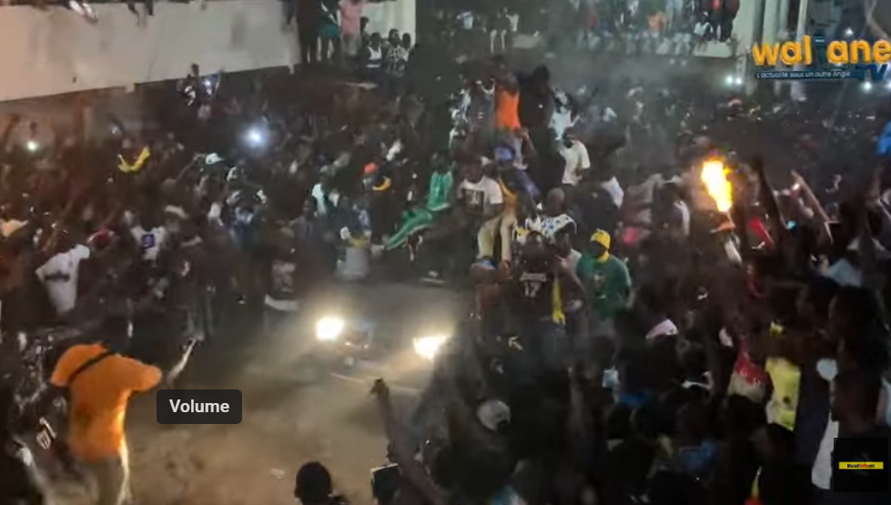 Parcelles : Ambiance folle chez Modou Lo, après sa victoire sur Boy Niang (vidéo)