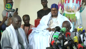 Respect des interdits à Touba : Serigne Mountakha équipe les Baye Fall…. (vidéo)