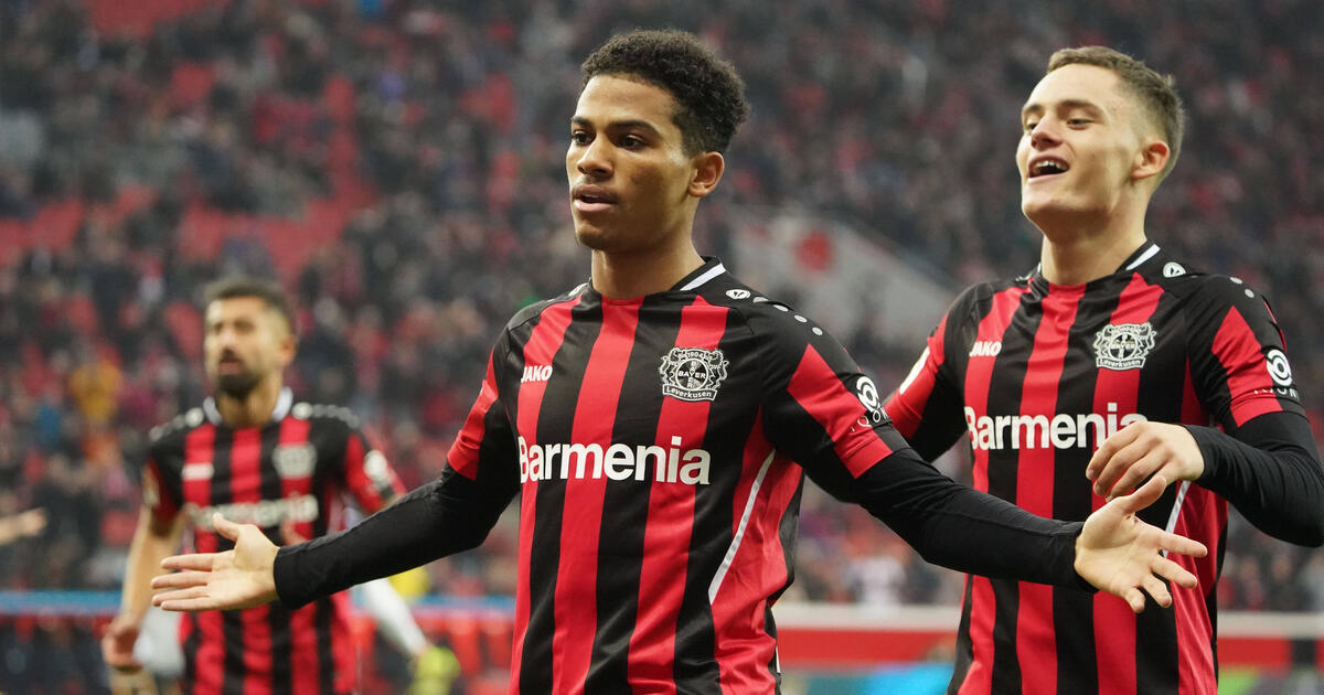 Amine Adli brillant, le Bayer Leverkusen garde la tête en Bundesliga