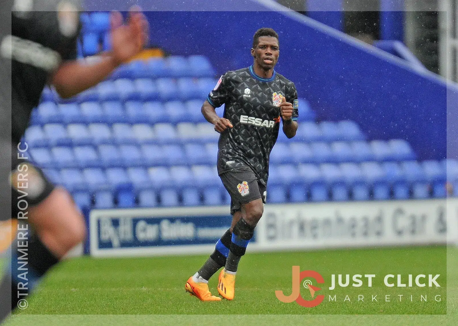 Photo : Ousmane Marouf Kane, de l’AS Douanes au Tranmere Rovers