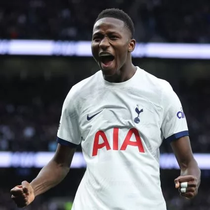 Tottenham affronte Wolverhampton avec Pape Matar Sarr, pilier du jeu