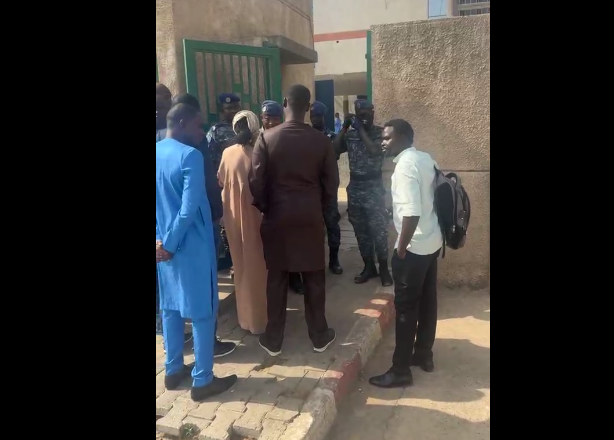 Temps d’antenne : Le candidat Cheikh Tidiane Dièye bloqué à l’entrée de la RTS