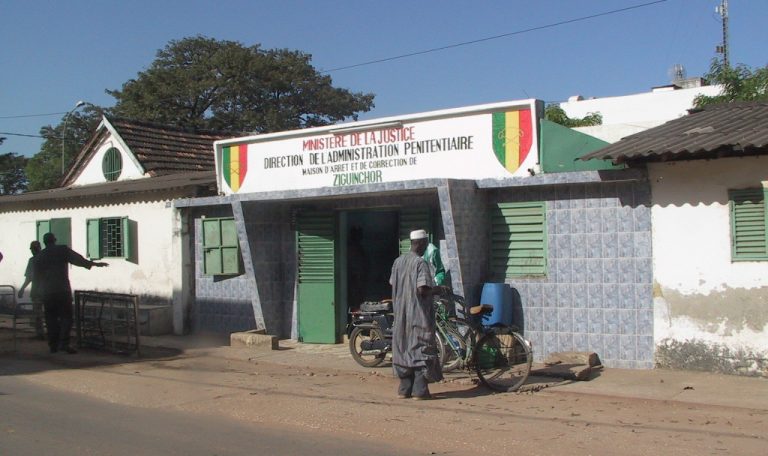 La pacification de l’espace politique se poursuit : neuf détenus libérés à Ziguinchor, dont un maire