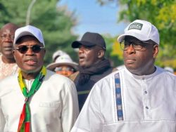 (11) Photos: Khalifa Sall suscite un engouement populaire à Dakar