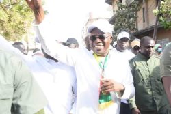 (11) Photos: Khalifa Sall suscite un engouement populaire à Dakar