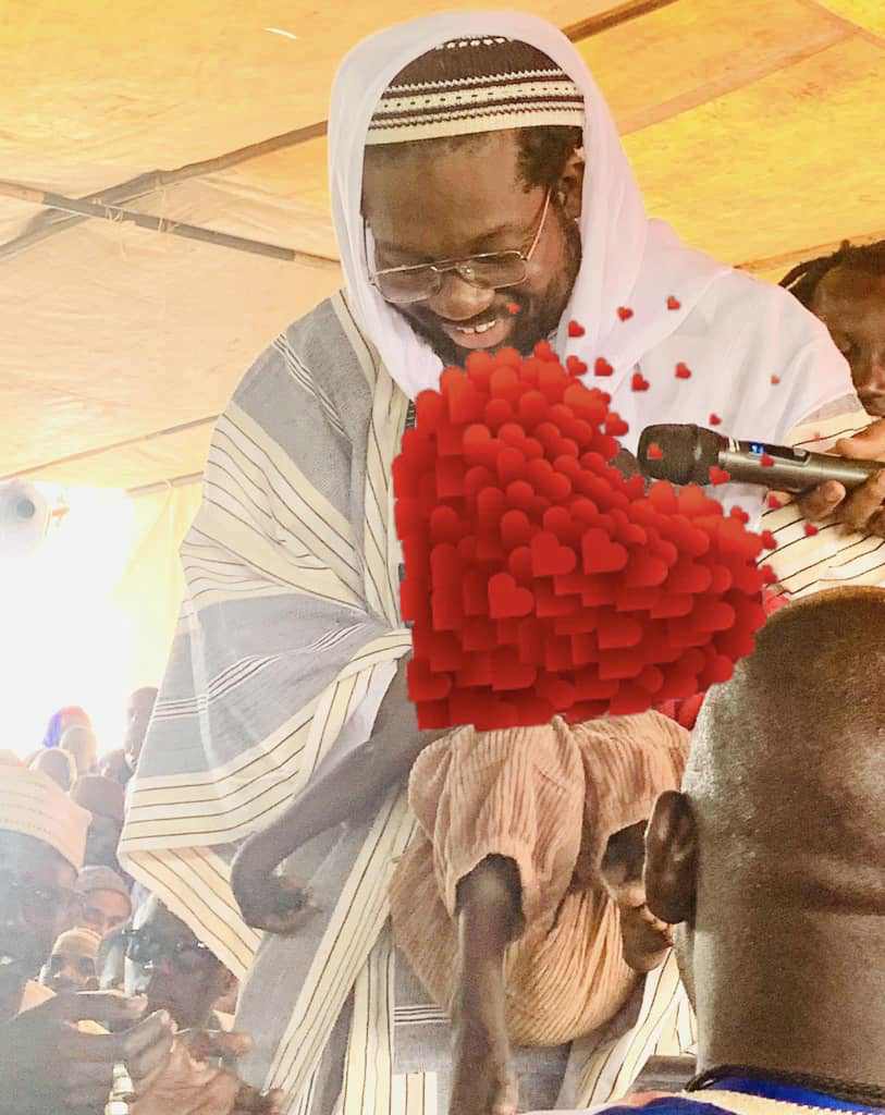 Medinatoul Dieylani: Le khalif de Cheikh Mouhidine distribue 111 chaises, au cœur de la ziarra sociale (vidéo)