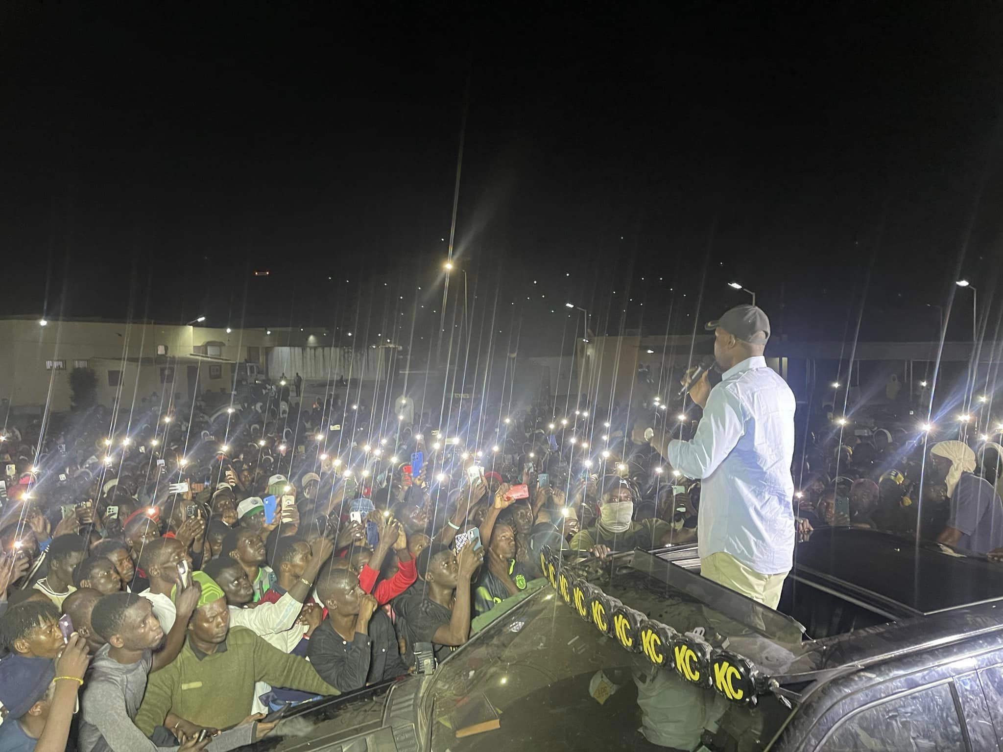 Saint-Louis : Ousmane Sonko en communion avec les étudiants de l’Université Gaston Berger (Photos)