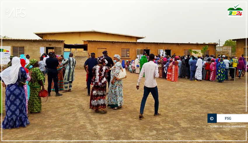 Affluence massive et mandataires absents au centre de vote de Tivaouane Peulh