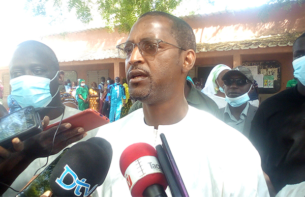 El Hadji Mamadou Diao salue la démocratie sénégalaise le jour du scrutin