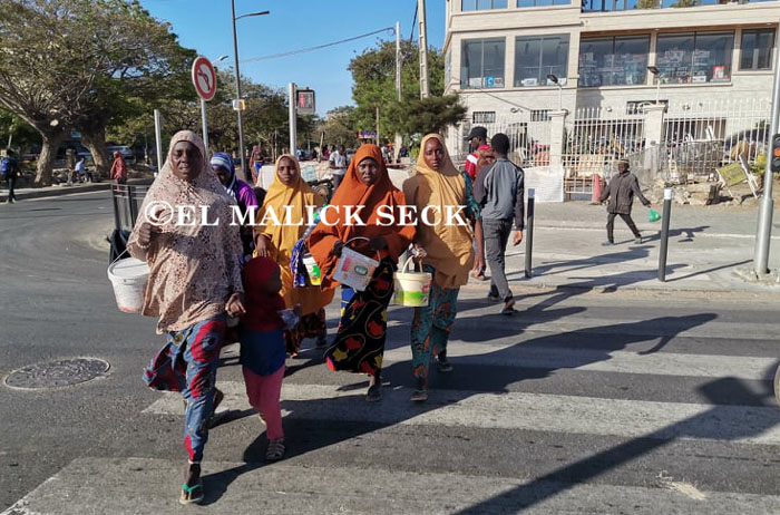 Dakar s’étouffe : L’errance et la mendicité dans les rues