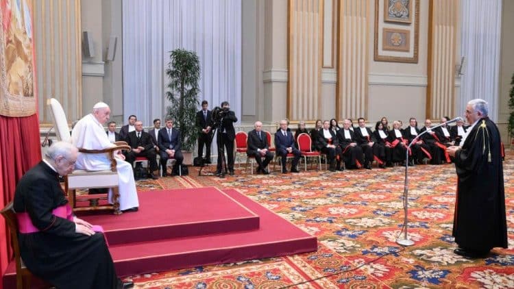 Vidéo: L’Europe face à la critique indienne et russe de son hégémonisme
