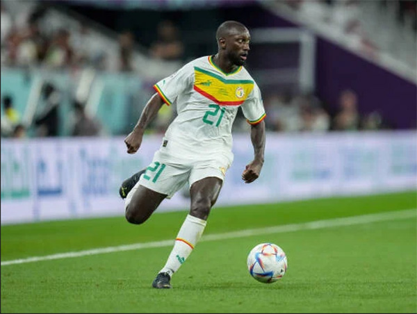 Youssouf Sabaly, cadre des Lions, annonce la fin de sa carrière internationale