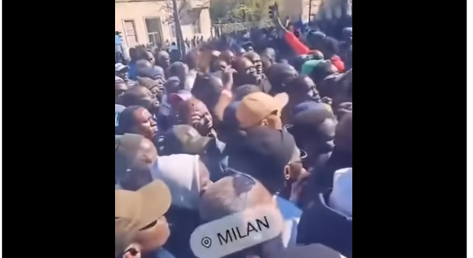 Vote à Milan : Forte affluence devant le consulat du Sénégal… (vidéo)