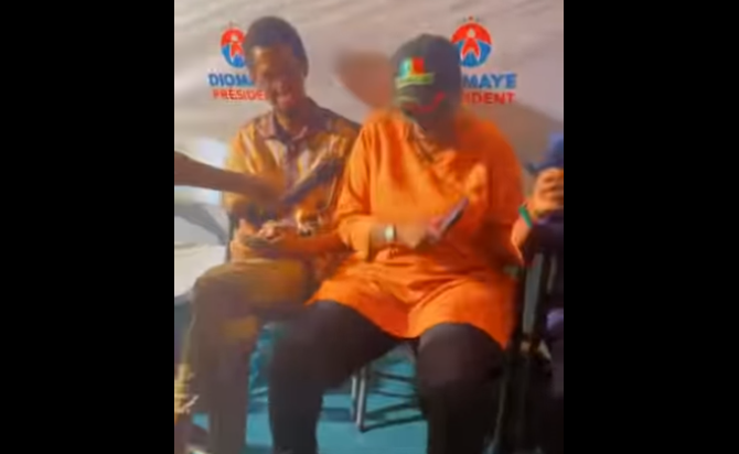 Campagne : Admirez les pas de danse de Mimi Touré pour « Diomaye Président » (Vidéo)