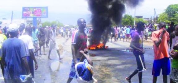 Violents affrontements à Tivaouane Peulh Niagu : Plus de 600 familles accusent le maire…