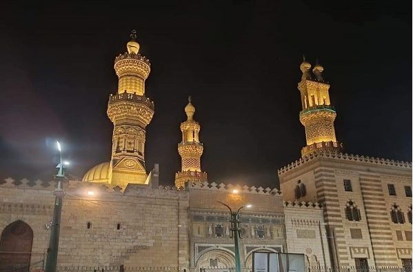 La mosquée Al-Azhar s’habille de lumière pour célébrer dignement le mois de Ramadan (photos)