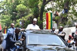 (18) Photos: Macky Sall quitte le Palais présidentiel