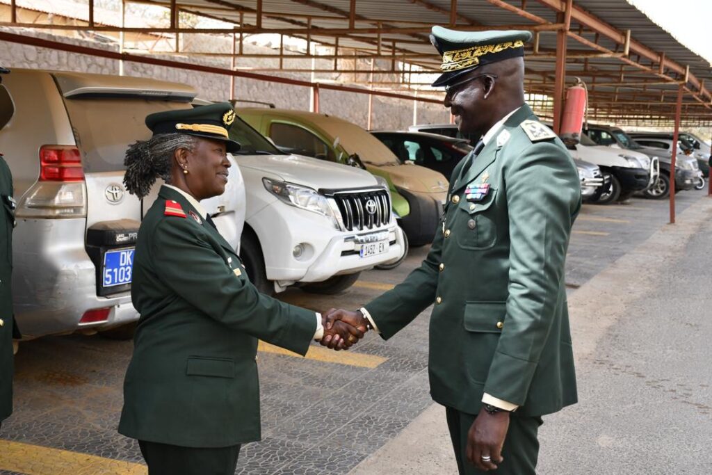 Le Cemga Mbaye Cissé au chevet des militaires hospitalisés (Photos)