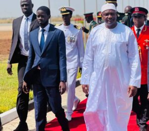 15ème Sommet de l’OCI à Banjul : Bassirou Diomaye Faye accepte l’invitation de Adama Barrow