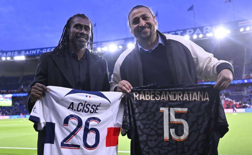 Aliou Cissé, le Sénégalais, honoré par le PSG lors de la demi-finale de Coupe de France