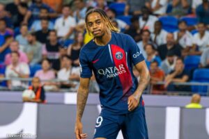 Bradley Barcola, la surprise offensive du PSG au Camp Nou