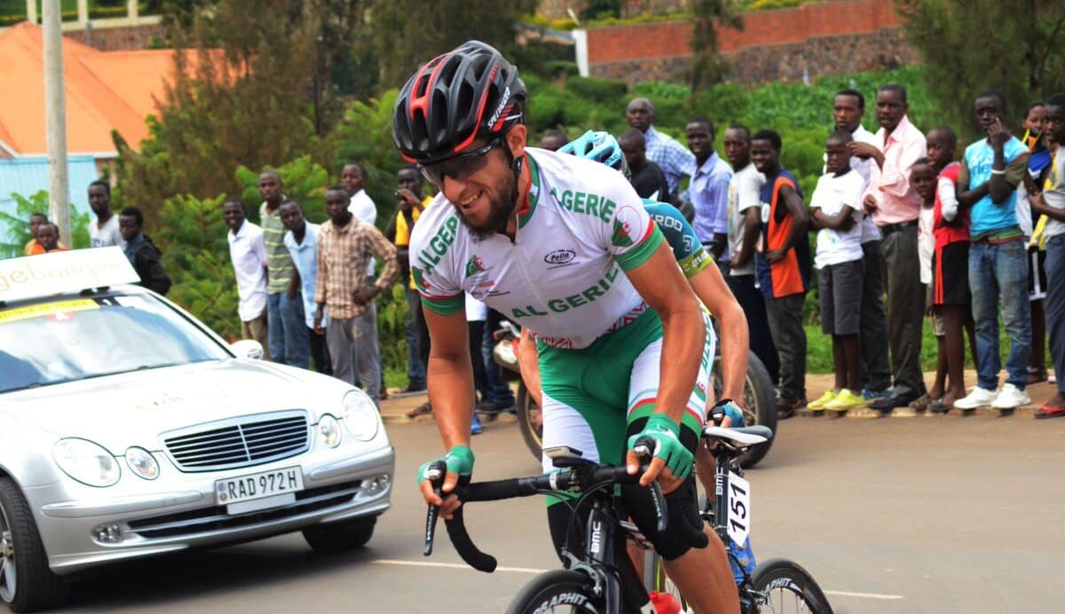 Victoire d’Azzedine Lagab à la première étape du Tour du Bénin 2024