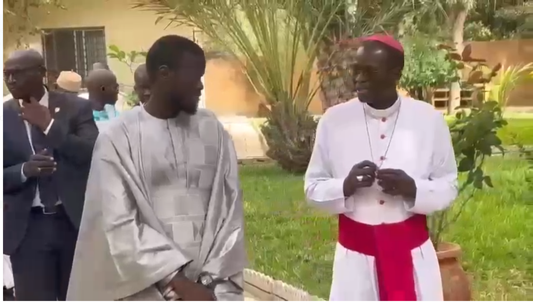 « Nous voulons vous assurer de notre prière », Mgr Benjamin Ndiaye au Président Bassirou Faye (Vidéo)