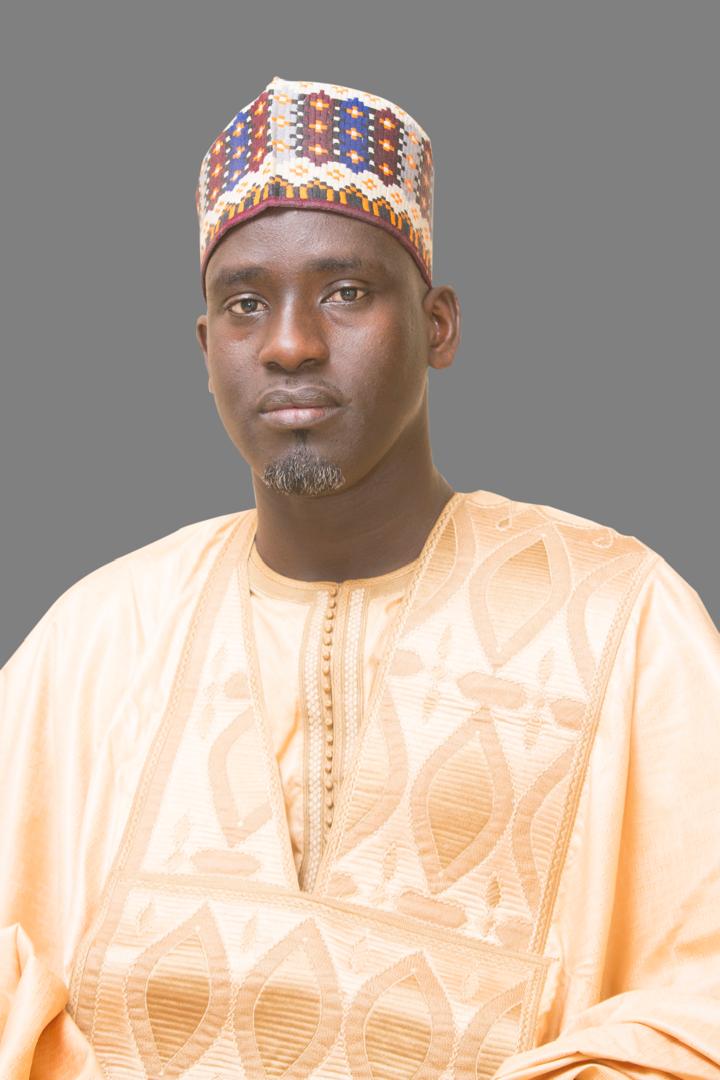 Mauvaise qualité de la pelouse de Mawade Wade: Un Conseiller Municipal interpelle le maire Mansour Faye