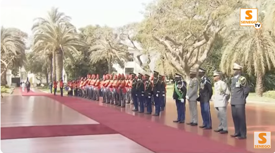Fête Indépendance : Cérémonie de levée de couleurs au Palais – Revivez le Direct de Senego