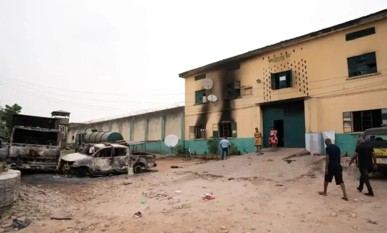 Nigéria : Plus d’une centaine de détenus profitent d’une forte pluie pour s’évader de prison
