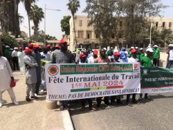 (3) Photos - Fête du Travail à Saint-Louis : Les travailleurs exposent leurs doléances aux autorités