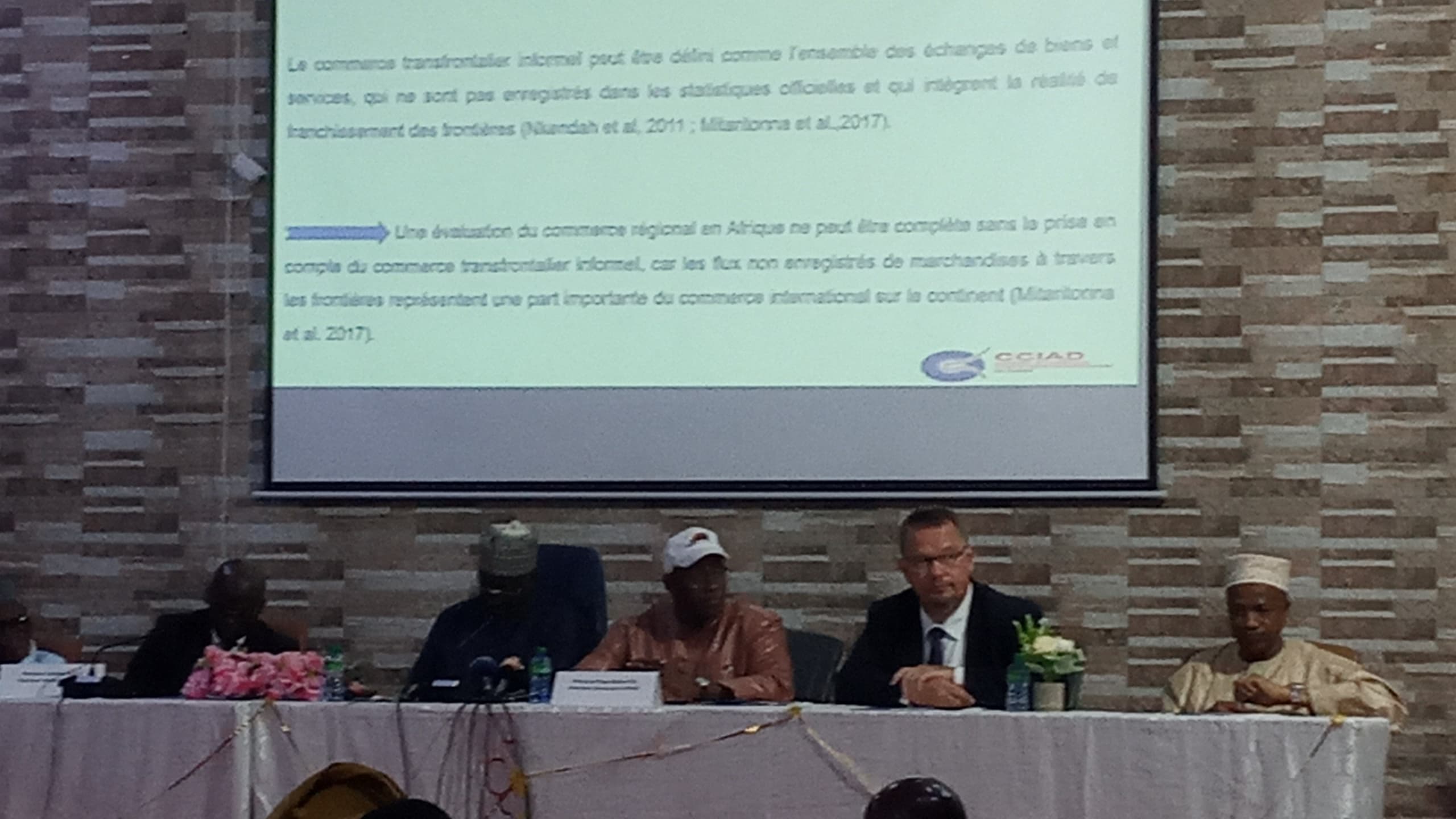 Chambre de Commerce de Dakar Initie une Réflexion sur le Commerce Transfrontalier lors du SIARA 2024