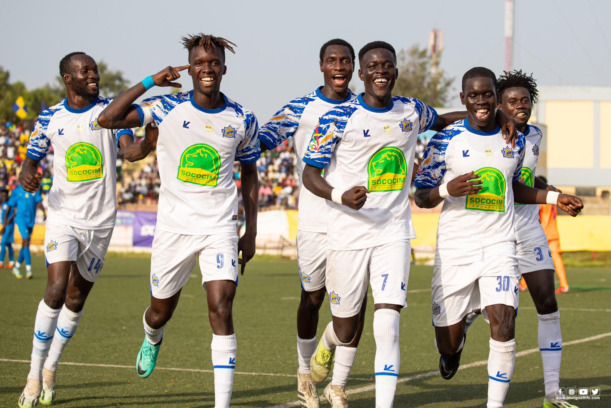Jaraaf de Dakar triomphe 3-0 face à Teungueth FC et réduit l’écart au classement de Ligue 1 sénégalaise