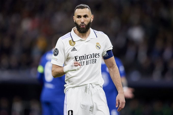 Karim Benzema retourne à Madrid pour un traitement médical chez son ancien club, le Real