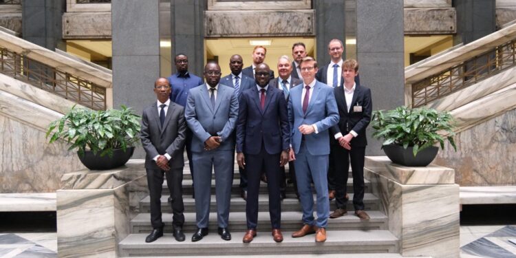 Le ministre sénégalais des Infrastructures visite Prague pour renforcer la coopération dans les transports, du 19 au 21 mai 2024