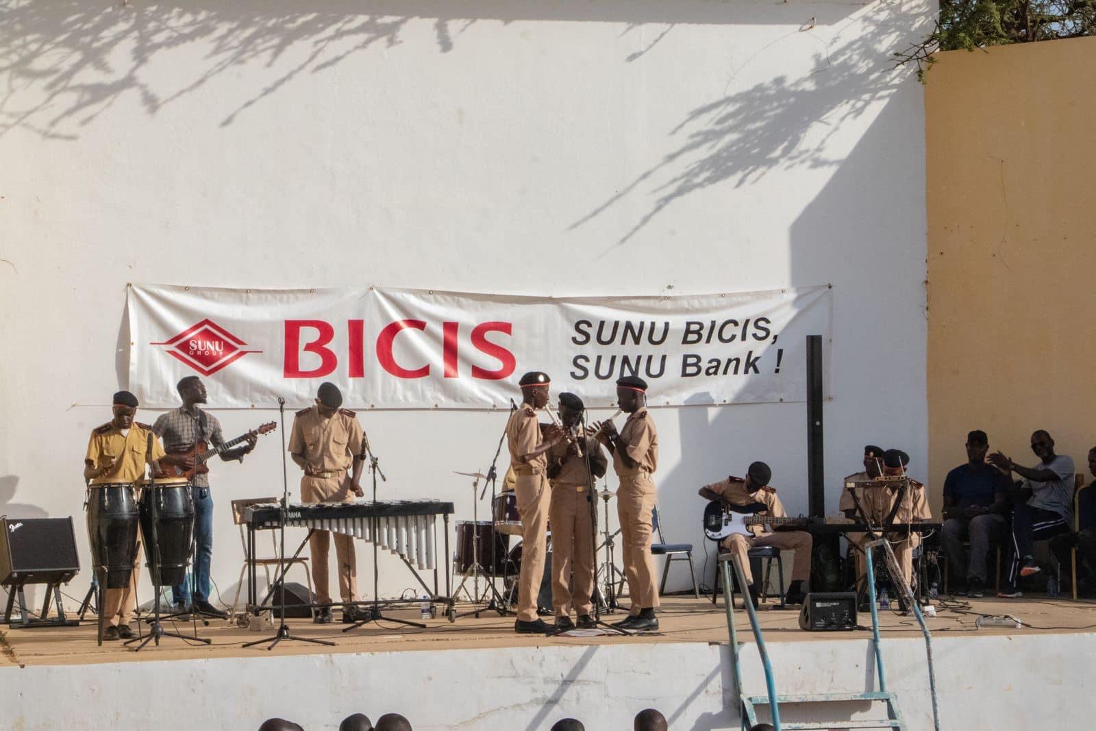 Les élèves du Prytanée militaire de Saint-Louis montrent leur talent musical lors d’un atelier jazz