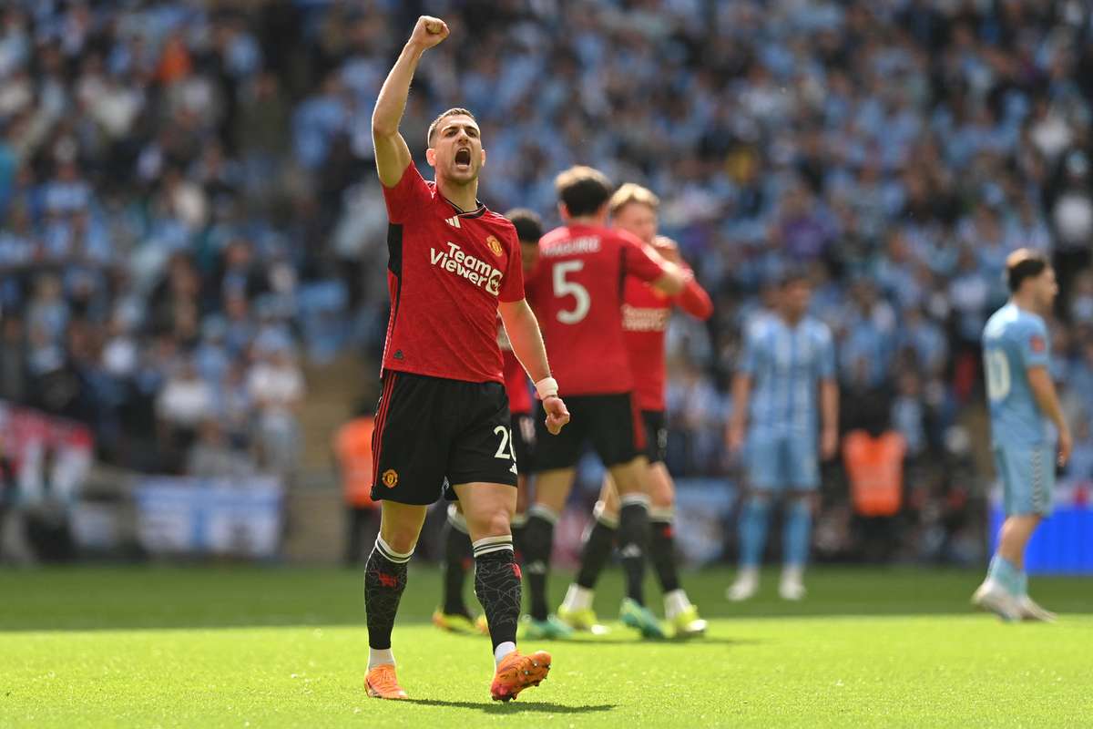 Manchester United triomphe contre Manchester City en finale de la FA Cup