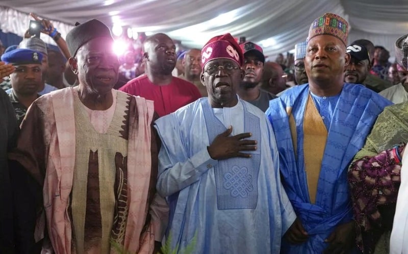 Nigeria adopte un nouvel hymne national, les critiques fusent