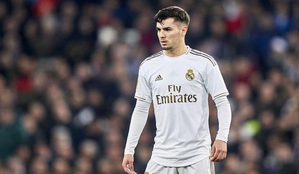 Real Madrid triomphe contre Cadix avec un 3-0 et renforce sa position de leader en Liga